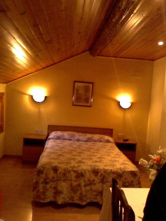Hostal Can Josep Sort Zimmer foto