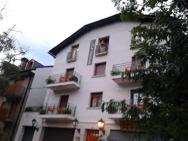 Hostal Can Josep Sort Exterior foto